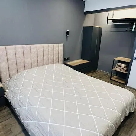 Newly Renovated, Modern And Bright Condo In Center Yerevan Exterior photo