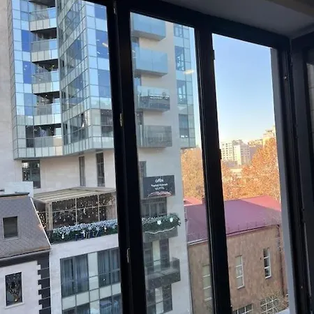 Newly Renovated, Modern And Bright Condo In Center Yerevan Exterior photo